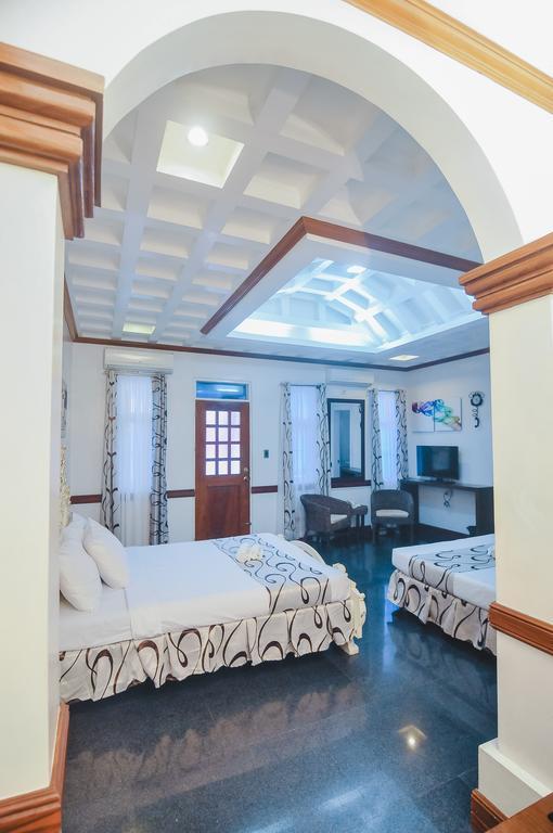 Villa Jhoana Resort Angono Bagian luar foto