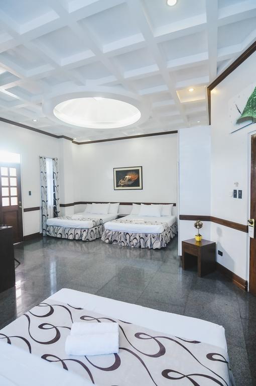 Villa Jhoana Resort Angono Bagian luar foto