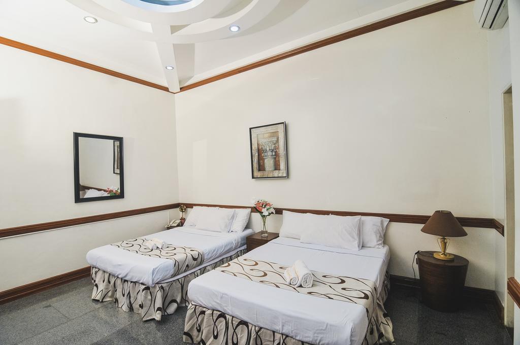 Villa Jhoana Resort Angono Bagian luar foto