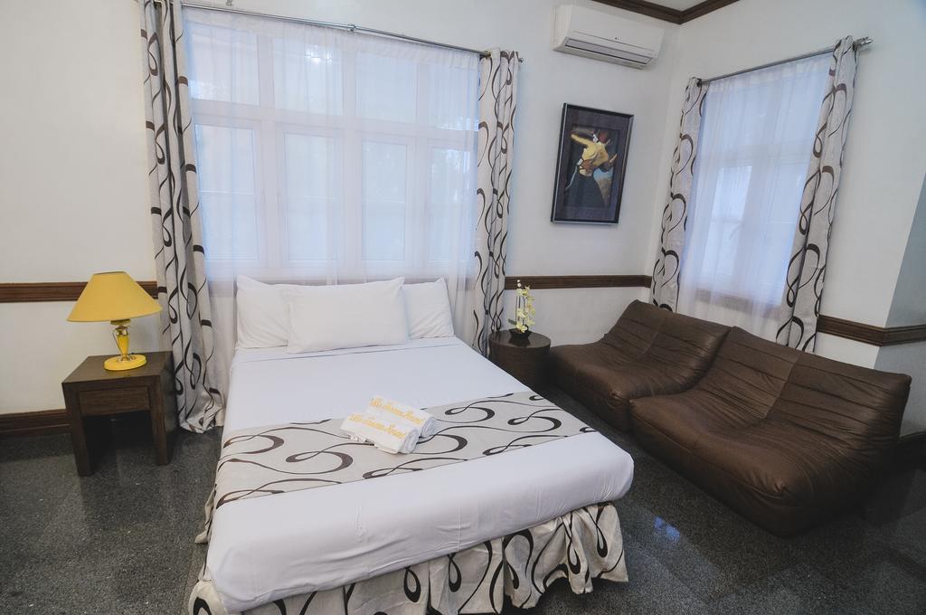 Villa Jhoana Resort Angono Bagian luar foto