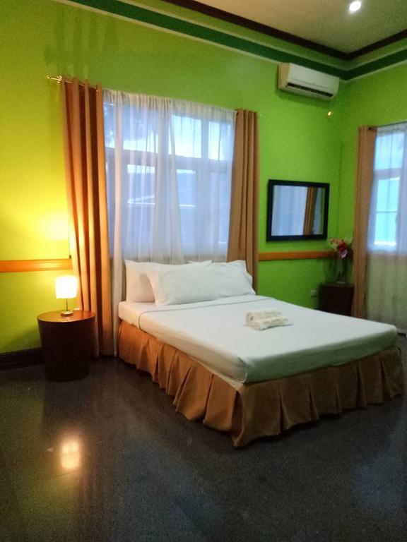 Villa Jhoana Resort Angono Bagian luar foto